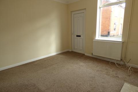 2 bedroom end of terrace house to rent, Spital Street, Lincoln,