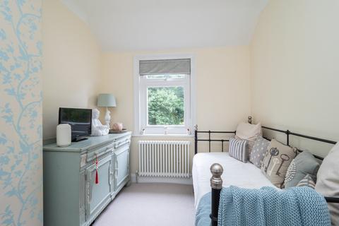 18 Cranfield Road West, Carshalton, SM5 4LU