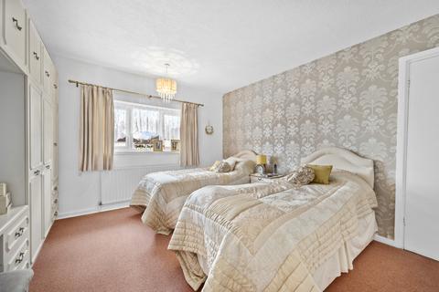 3 bedroom end of terrace house for sale, Claremont Avenue, New Malden KT3