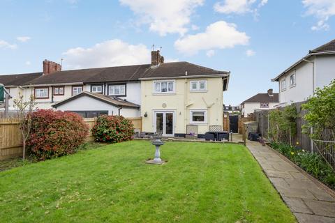 3 bedroom end of terrace house for sale, Claremont Avenue, New Malden KT3