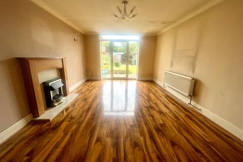 172 Fairmont Road, Grimsby, DN32 8DU