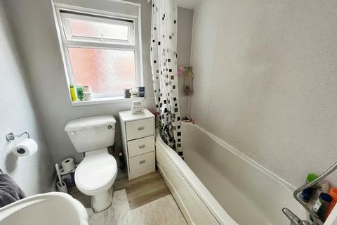 77 Cooper Road, Grimsby, DN32 8DG