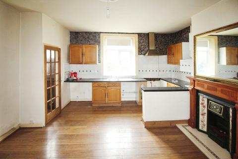 2 bedroom end of terrace house for sale, Bruntcliffe Road, Leeds LS27