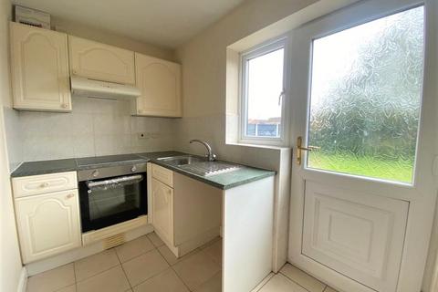 2 bedroom semi-detached house to rent, Adams Drive, Greater Manchester WN3