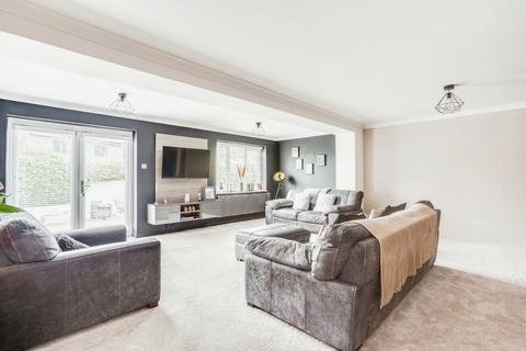 3 bedroom detached house for sale, Gate House Court, Leeds LS26