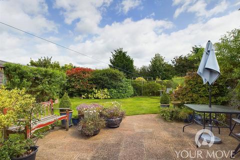 2 bedroom bungalow for sale, Stanhope Avenue, Cheshire CW1