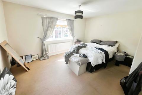 15 Ludgate Close, Tividale, Oldbury, B69 1NY