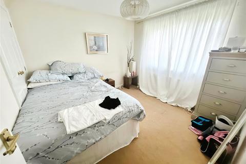 15 Ludgate Close, Tividale, Oldbury, B69 1NY