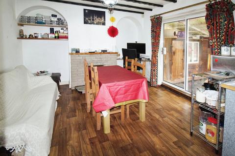 174 Clements Road, Yardley, Birmingham, B25 8TS