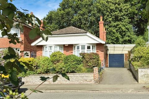 3 bedroom bungalow for sale, Elphinstone Road, East Sussex TN34