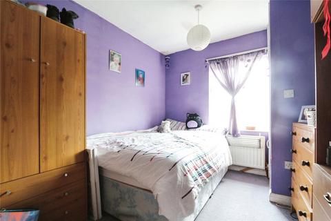 31 Cedar Grove, Denton, Manchester, M34 2BD