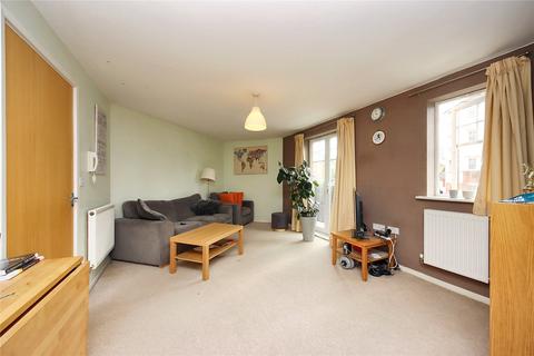 2 bedroom flat for sale, Ovett Gardens, Gateshead NE8