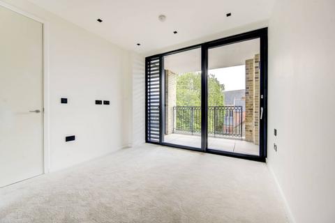 3 bedroom flat to rent, 1 Cluny Mews, Earls Court, SW5