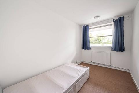 2 bedroom flat to rent, Fairview Court, Mill Hill, London, NW4