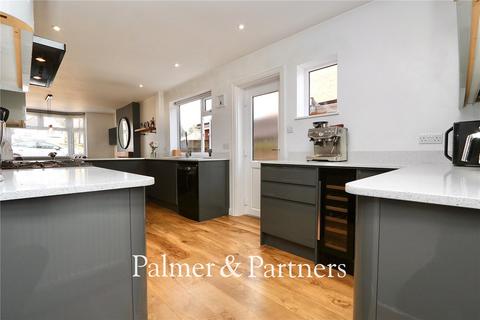 3 bedroom detached house for sale, Felixstowe Road, Ipswich, Suffolk, IP3
