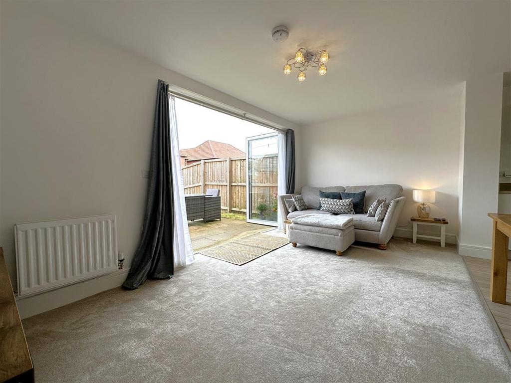 Living Area With Bi Fold Doors 592