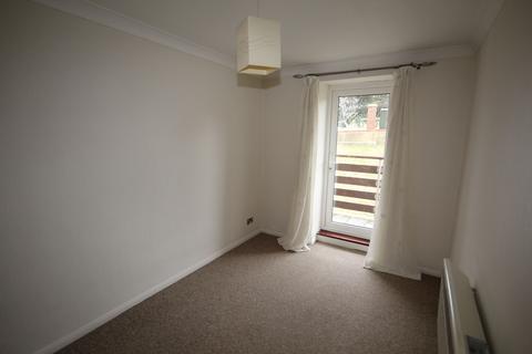 3 bedroom flat to rent, ROEDEAN ROAD, BRIGHTON