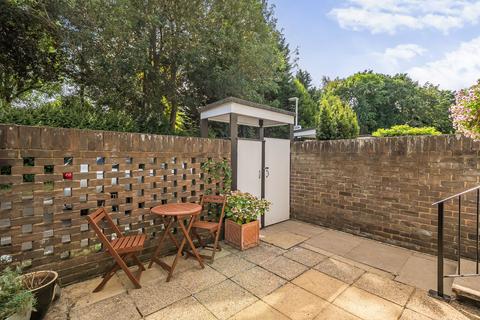 13 Edinburgh Gardens, Windsor, SL4 2AN