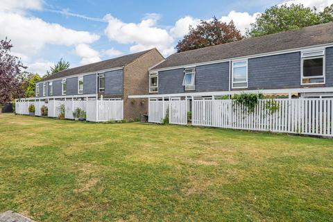 13 Edinburgh Gardens, Windsor, SL4 2AN