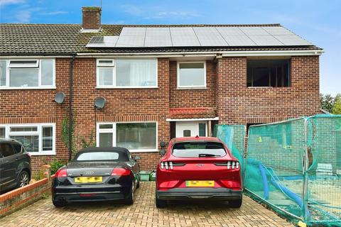 3 bedroom terraced house to rent, Gloucester Avenue, Chelmsford, Essex, CM2