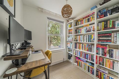16 Seaton Road, Whitton, Twickenham, TW2 7AT
