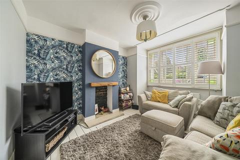 16 Seaton Road, Whitton, Twickenham, TW2 7AT