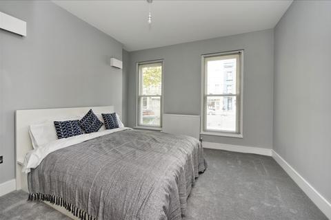 2 bedroom flat for sale, Shepherd's Bush W12