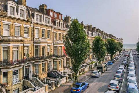 2 bedroom apartment for sale, First Avenue, Hove