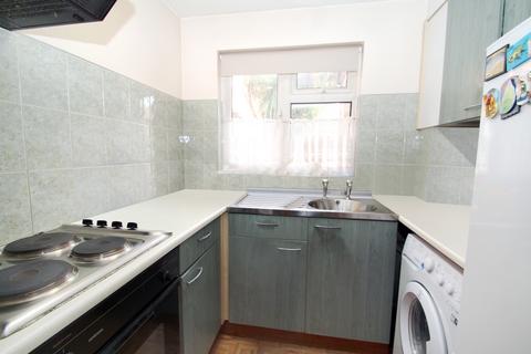 1 bedroom semi-detached house for sale, Aldenham Drive, Uxbridge