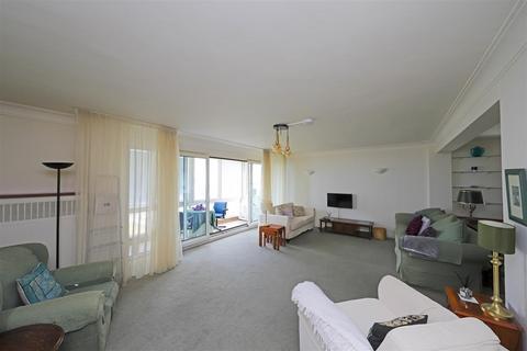 3 bedroom apartment for sale, Kings Road, Brighton