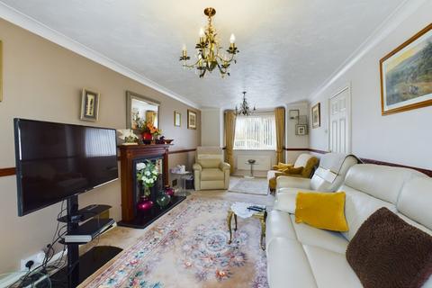 31 Lockwood Close, Northampton, NN2 7SS