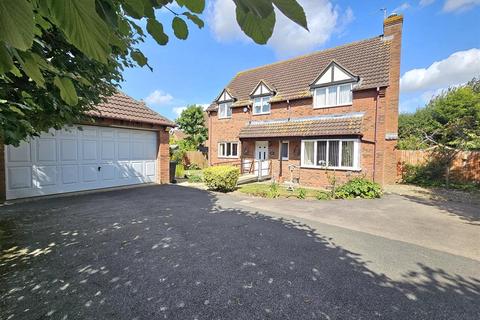 4 bedroom detached house for sale, Chartist Way, Staunton, Gloucester