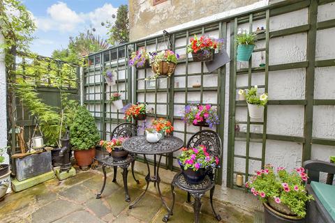 51 Foord Road, Folkestone, CT19 5AE