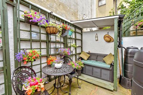 51 Foord Road, Folkestone, CT19 5AE