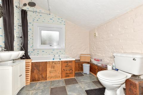 51 Foord Road, Folkestone, CT19 5AE