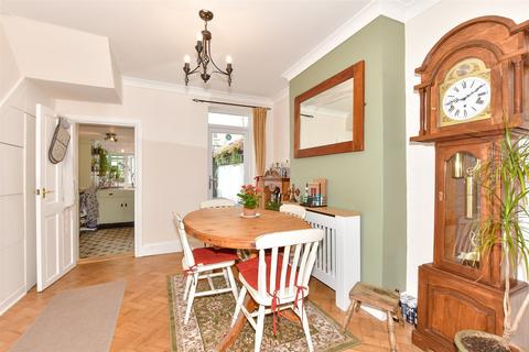 51 Foord Road, Folkestone, CT19 5AE