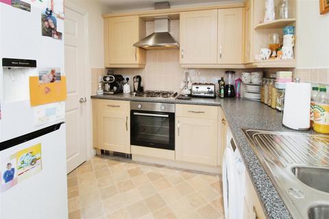 3 bedroom semi-detached house for sale, Beanland Gardens, Bradford BD6