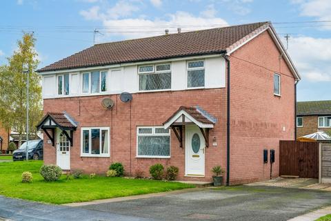 3 bedroom semi-detached house to rent, Howard Road, Warrington WA3