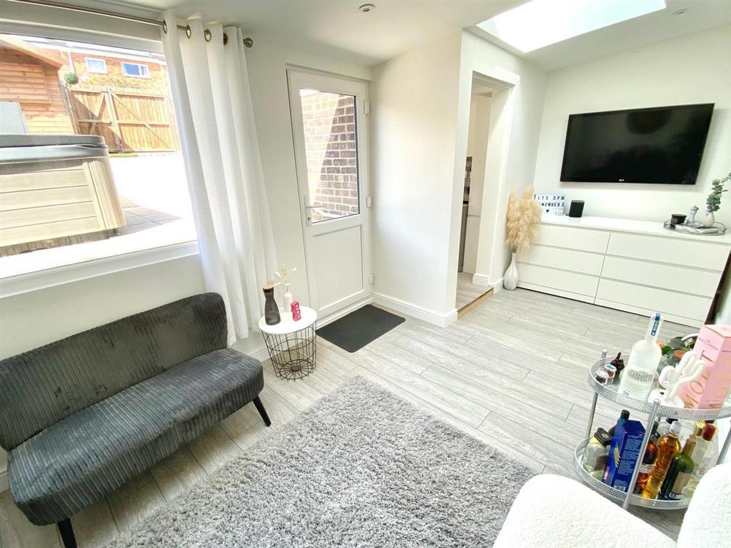Garden Room 2.jpg