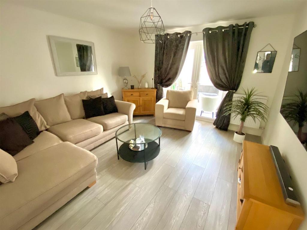 LOUNGE.jpg