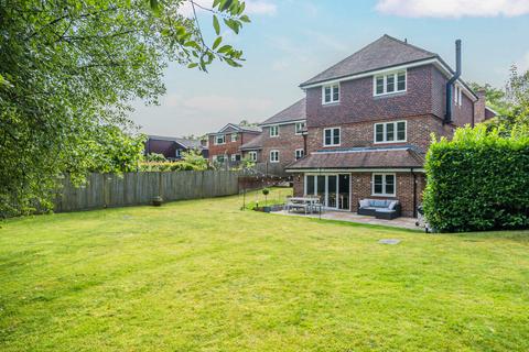 Benifold Place, Fernhurst, Haslemere, West Sussex, GU27