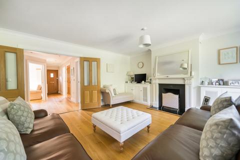 4 Benifold Place, Fernhurst, Haslemere, GU27 3DA