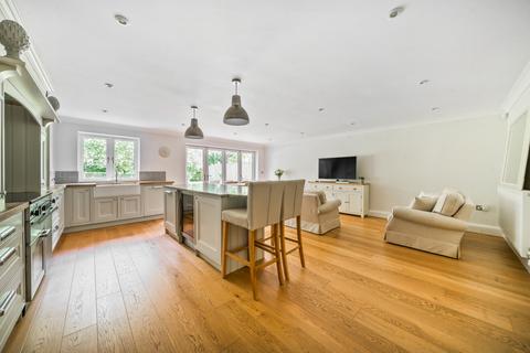 4 Benifold Place, Fernhurst, Haslemere, GU27 3DA