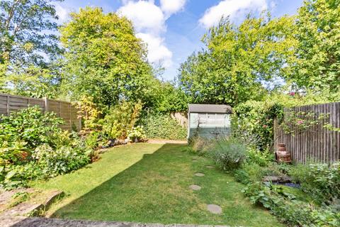 15 Lindsay Road, Worcester Park, KT4 8LF