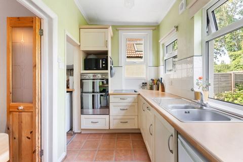 15 Lindsay Road, Worcester Park, KT4 8LF