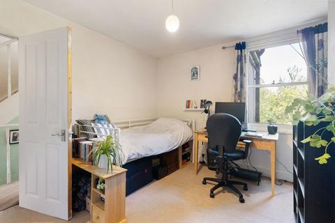 15 Lindsay Road, Worcester Park, KT4 8LF