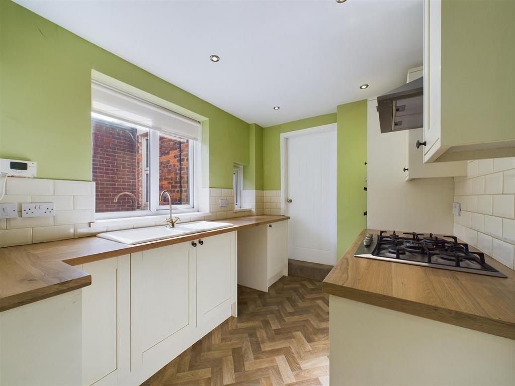Kitchen 4.jpg