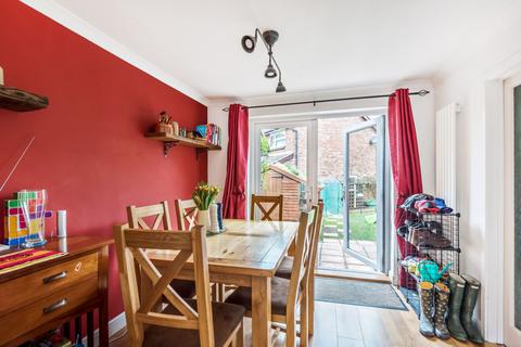 26 Beaver Close, Horsham, RH12 5GB