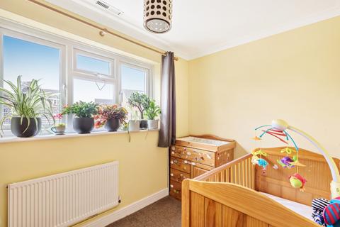 26 Beaver Close, Horsham, RH12 5GB