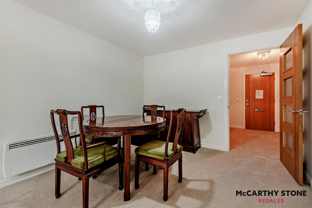 8617104-interior11-800.jpg